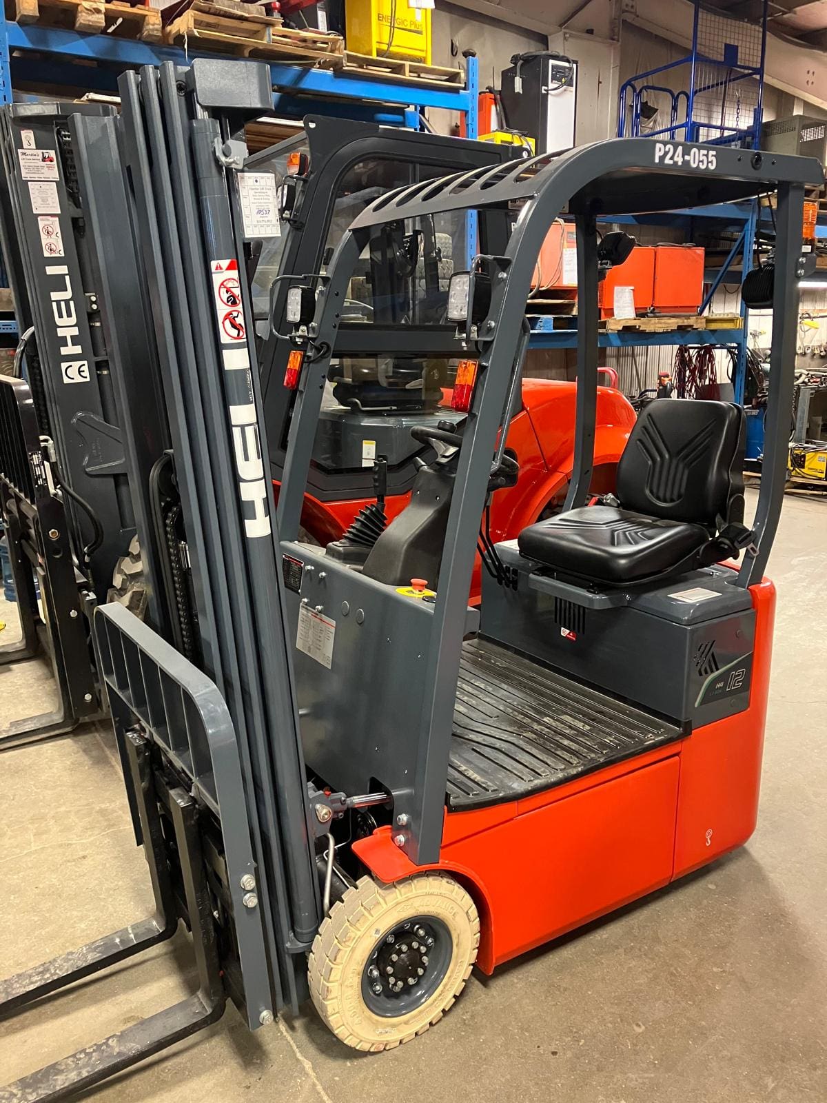 NEW!! H4 Mini forklift