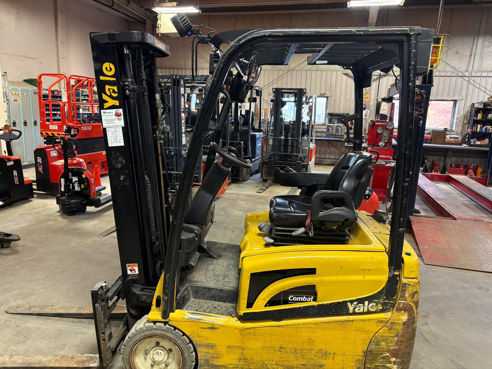 Yale 4K 3 Wheel (C14-945)