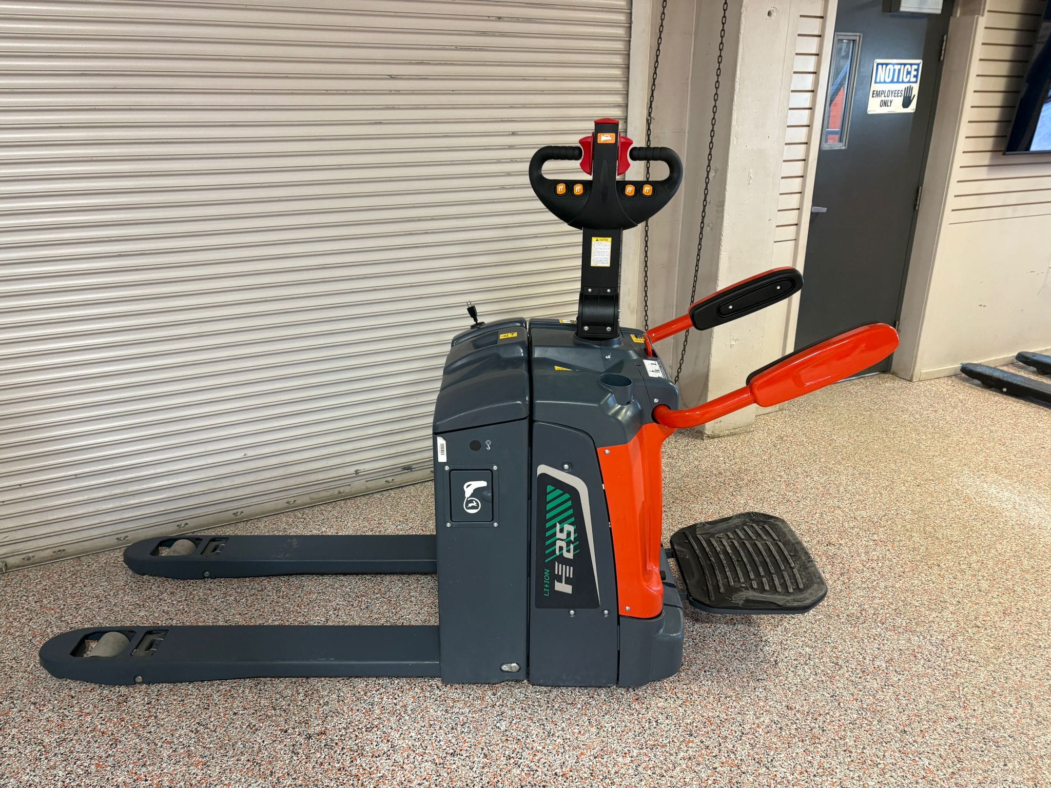 HELI Lithium Ride on Walkie (E26-213)